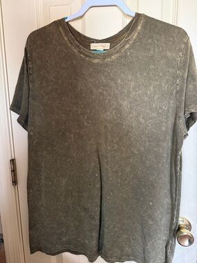 Treasure & Bond Washed Olive Short Sleeve Tee